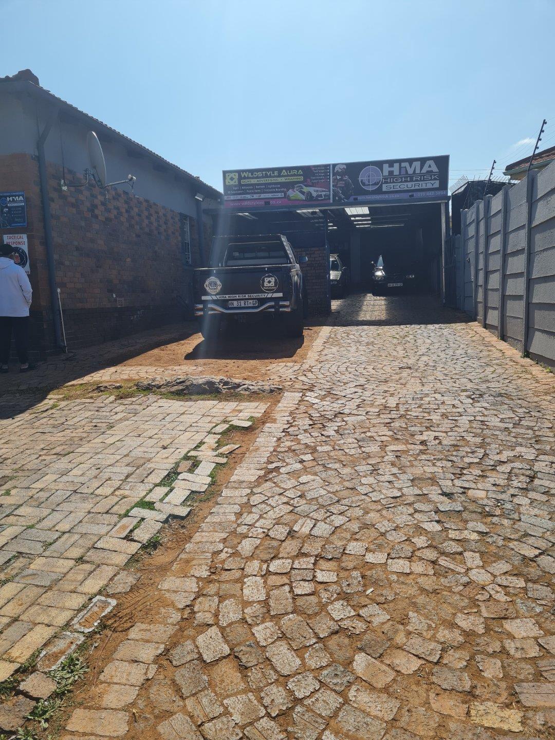 House for sale in Crosby P24113758733