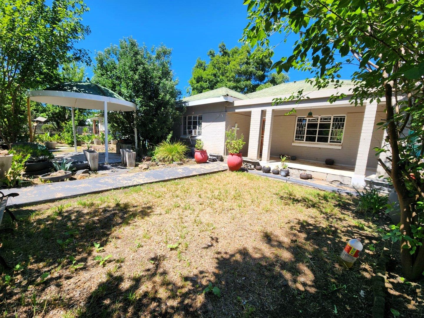 3 Bedroom House for sale in Noordhoek P24113758970