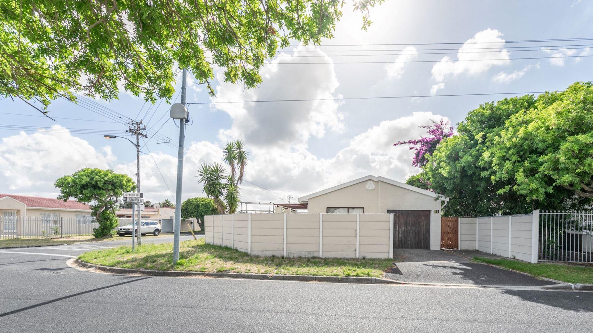 3 Bedroom House for sale in Crawford P24113759221