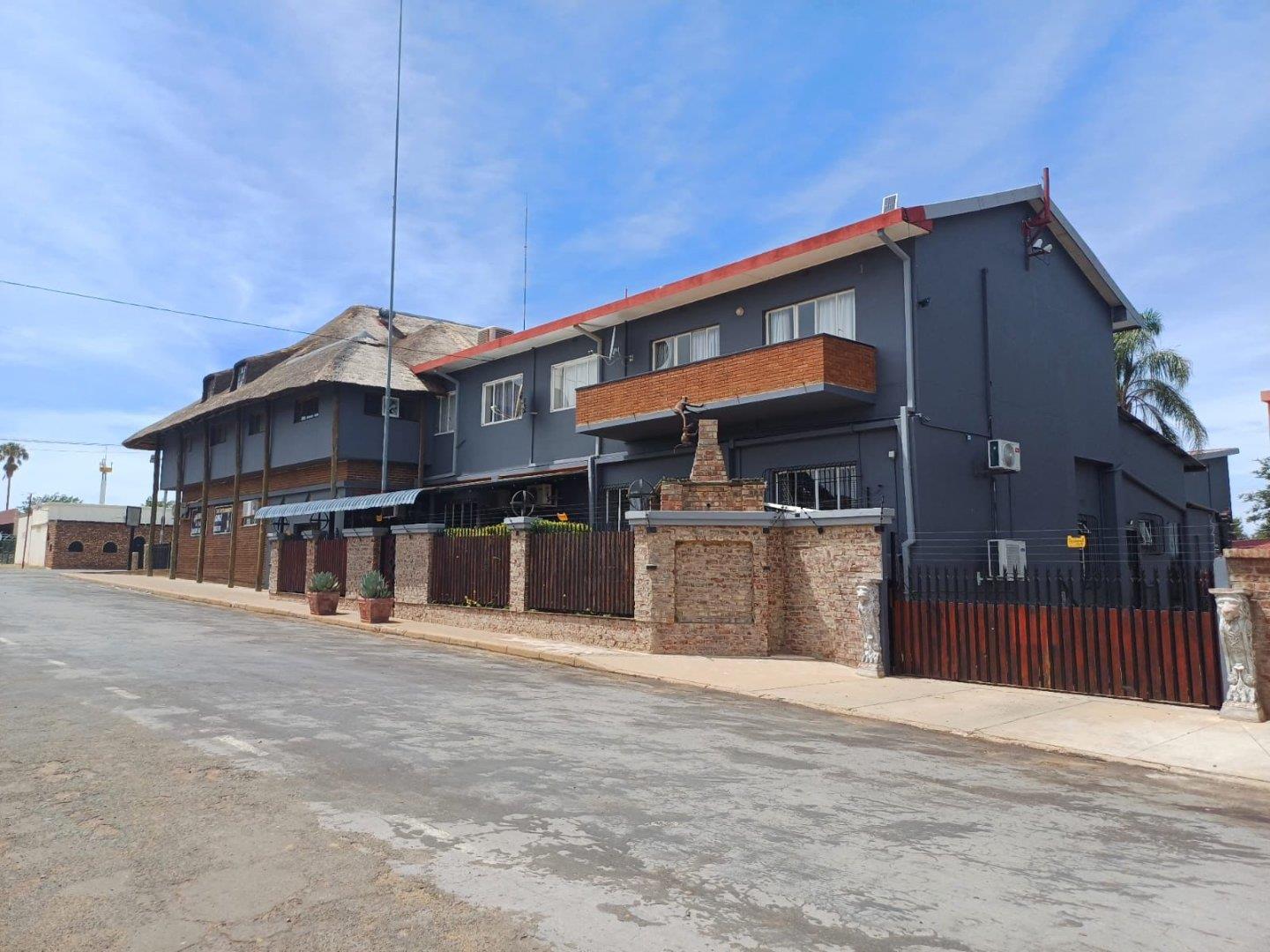 Commercial property for sale in Warrenton P24113759233