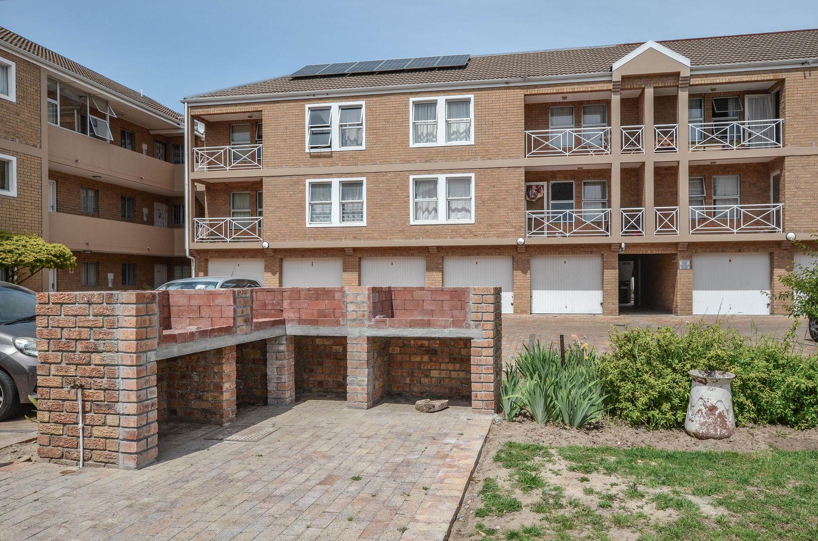 Apartments / flats for sale in Durbanville Durbanville Property