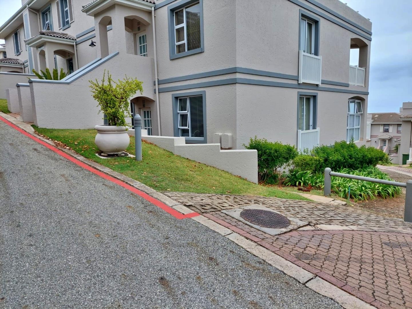 2 Bedroom Apartment / flat for sale in Pinnacle Point Golf Estate