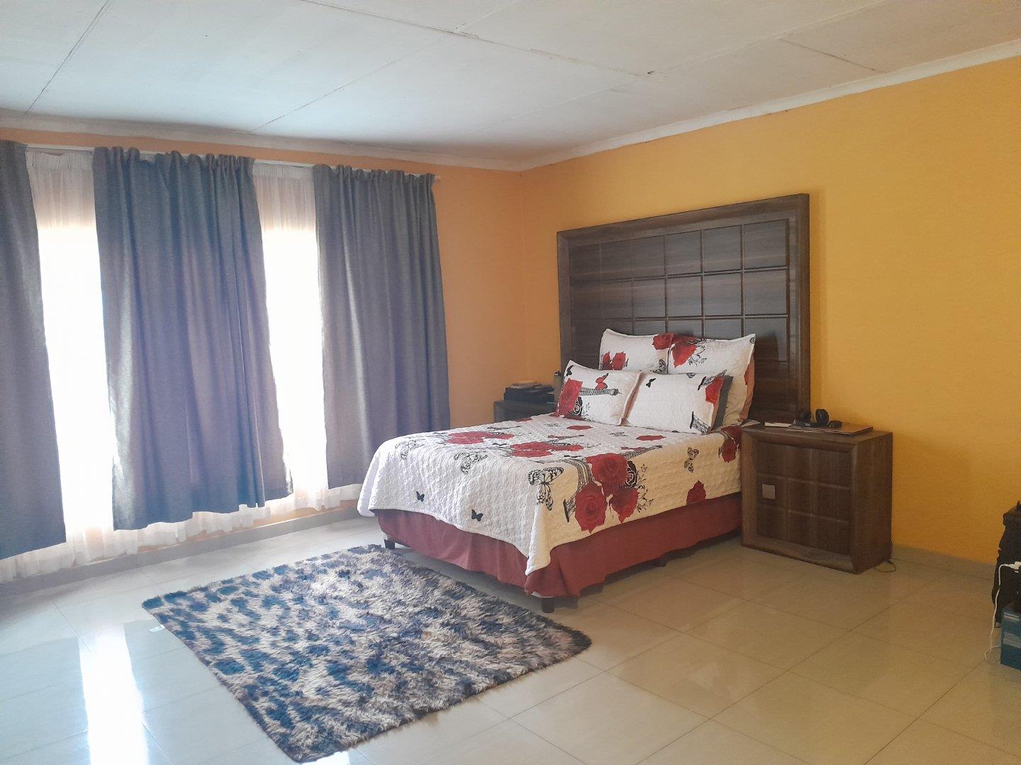 3 Bedroom House for sale in Modder East P24113761528