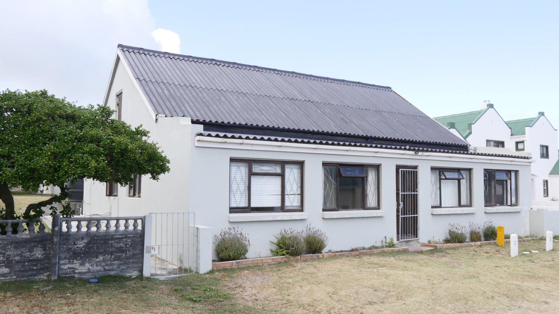 4 Bedroom House for sale in Gansbaai Central 8 Strand Street Gansbaai