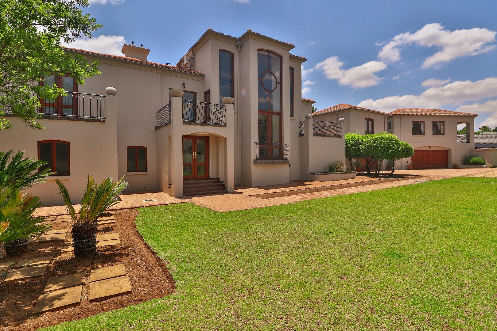 6 Bedroom House for sale in WestLake Country & Safari Estate 1