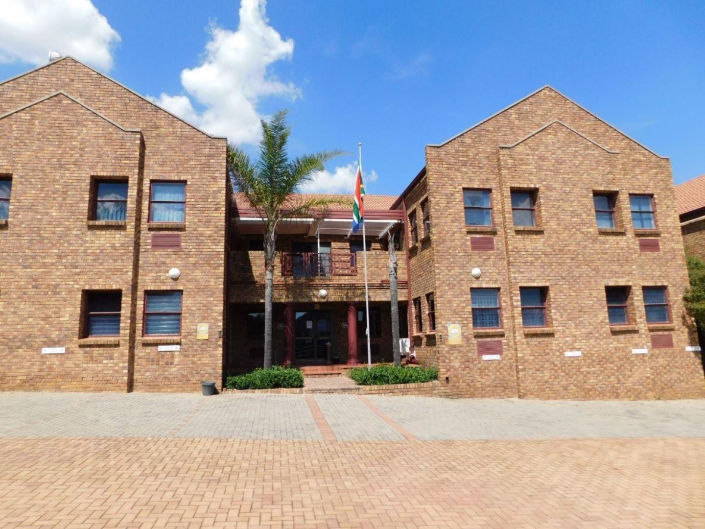 Commercial property to rent in Ferndale 1b Surrey Square Office Park