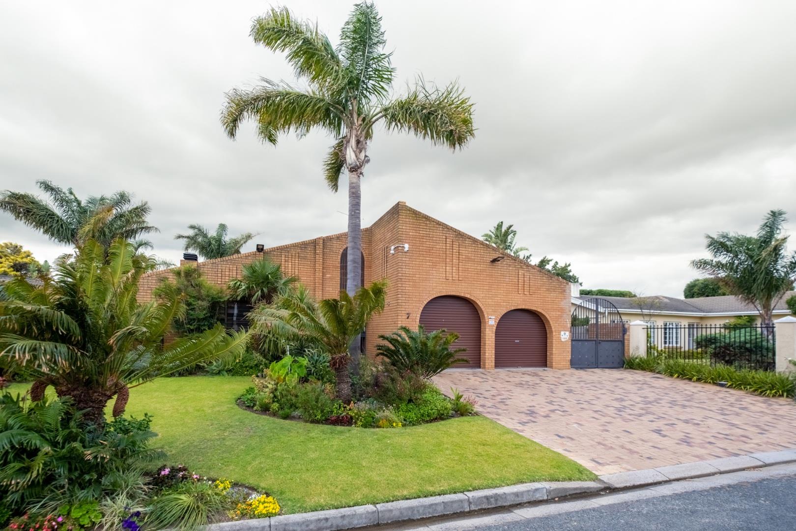 Helderberg Property Houses for sale in Helderberg