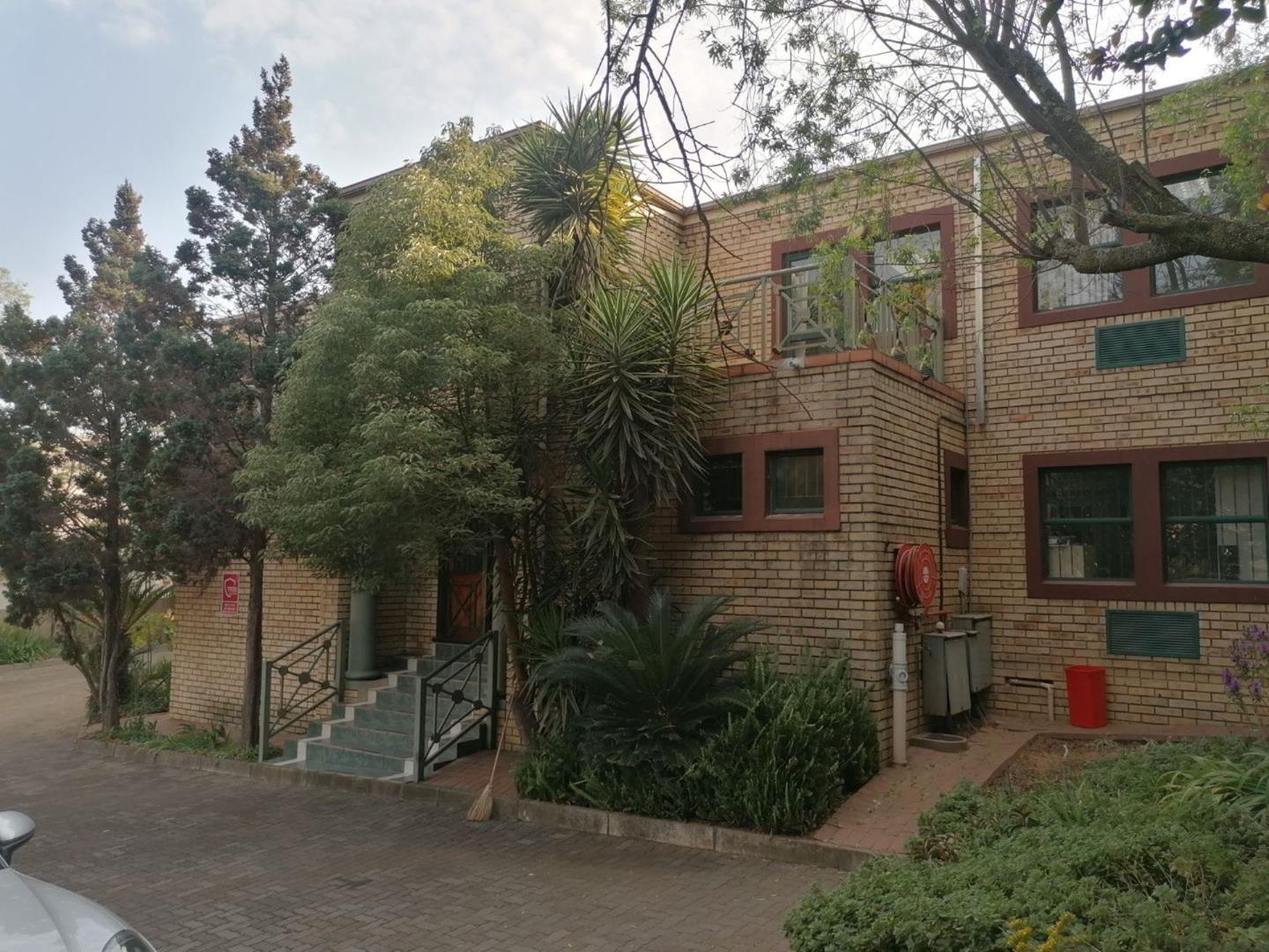 Commercial property to rent in Bryanston Ground Flo 38 Grosvenor Road