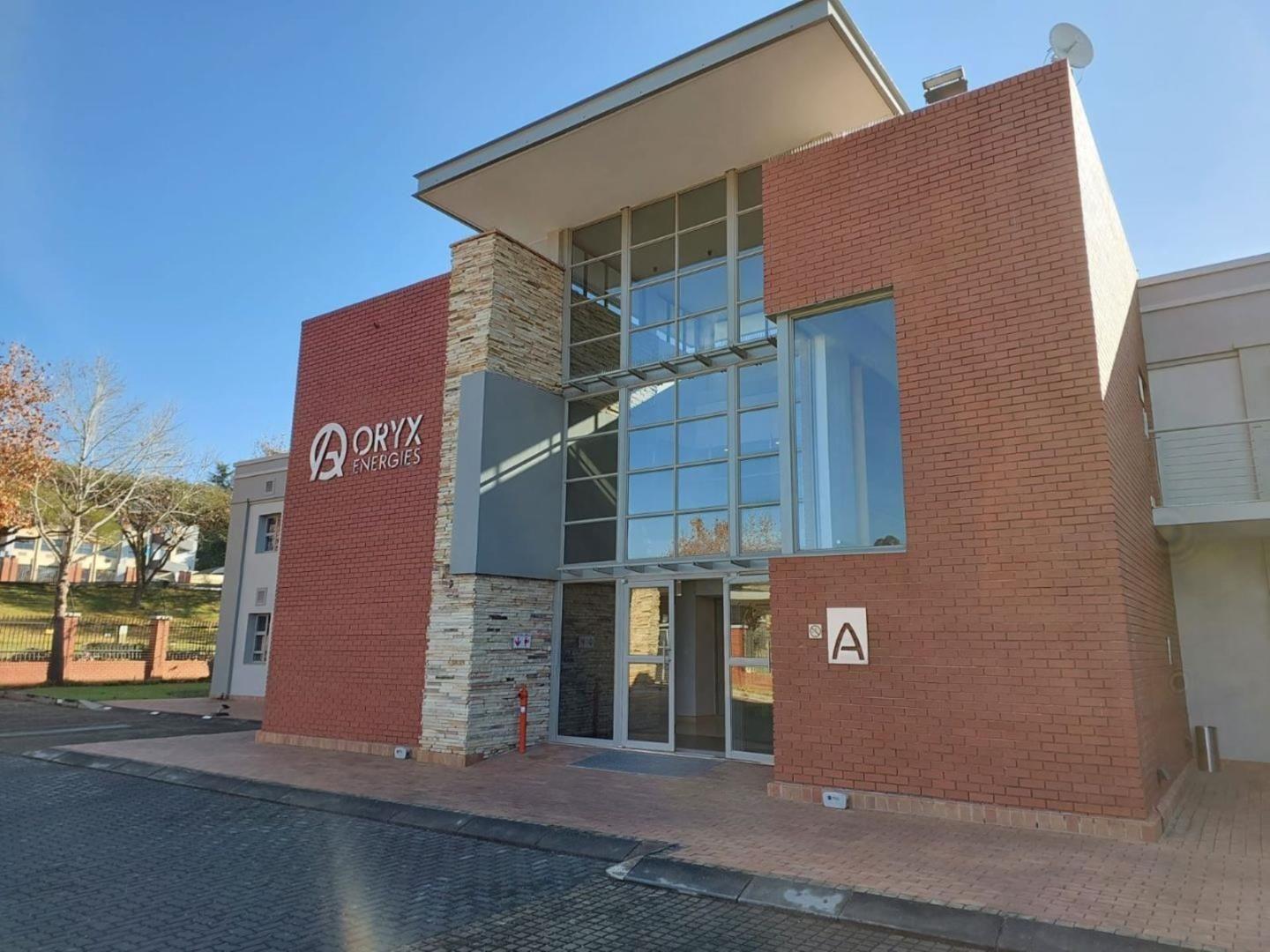 Commercial property to rent in Bryanston Ptn Ground Hobart Square, 23