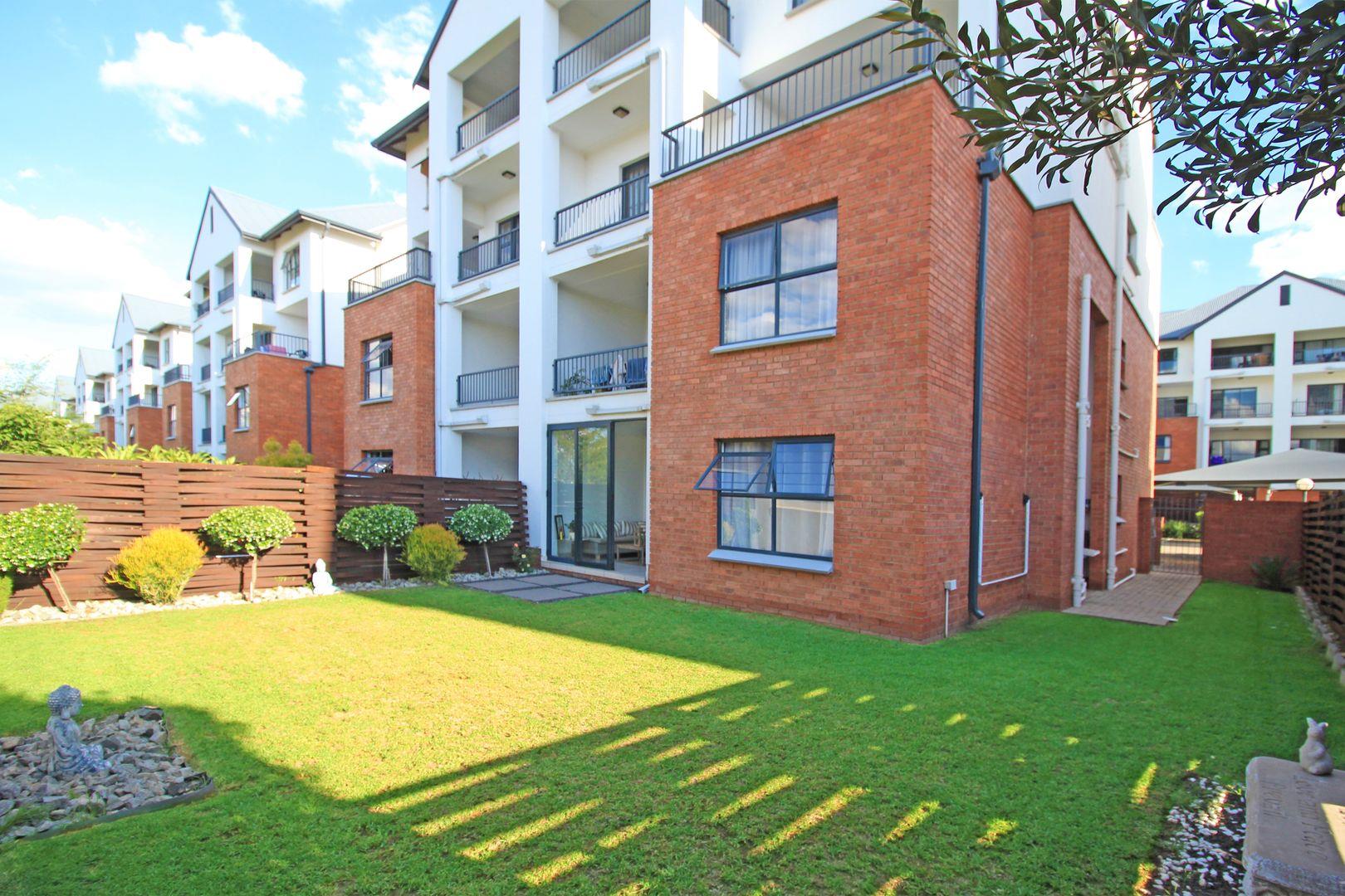 3 Bedroom Apartment / flat for sale in Greenstone Hill 9 Ss