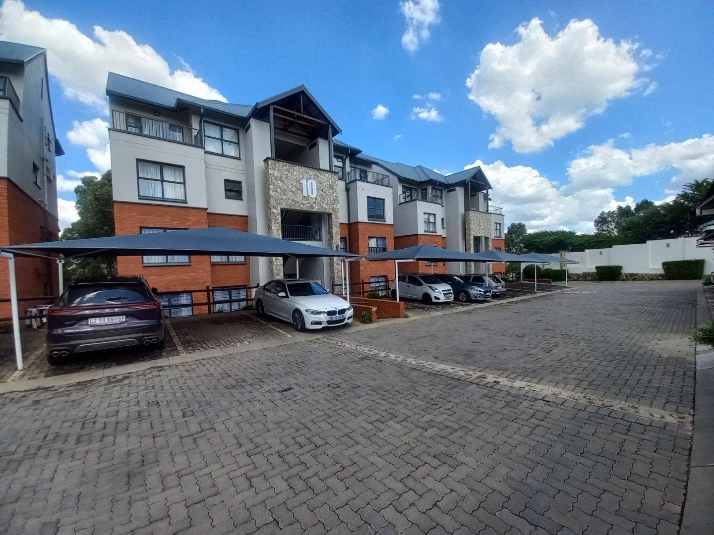 Oakdene, Johannesburg Property Property and houses for sale in Oakdene, Johannesburg