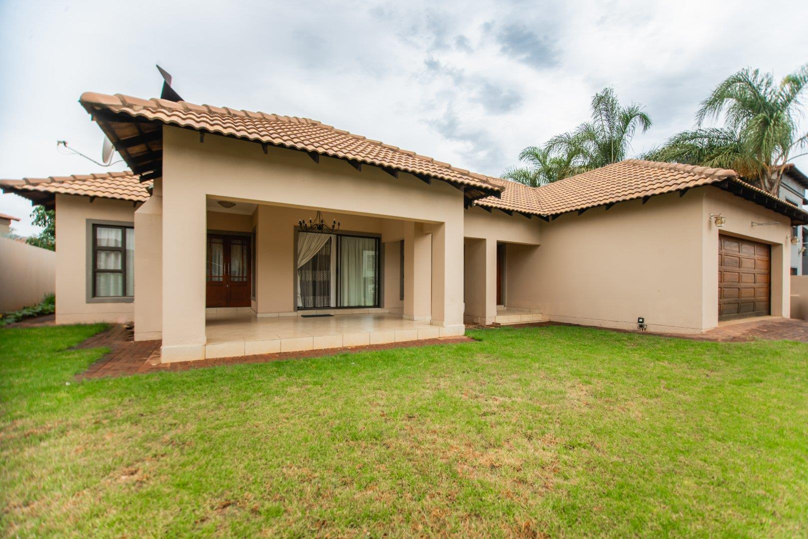 3 Bedroom House for sale in Zambezi Country Estate P24113749096