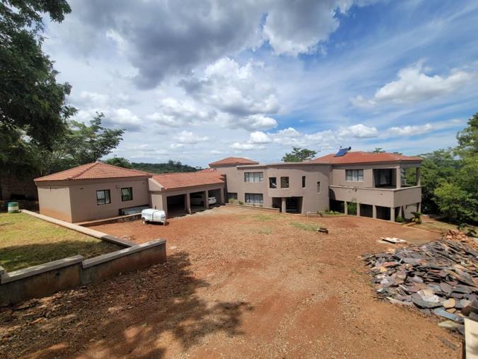 5 Bedroom House for Sale in Borrowdale