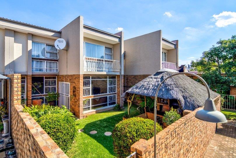 3 Bedroom Townhouse for sale in Edleen 5 Wilna Hof Panorama Avenue