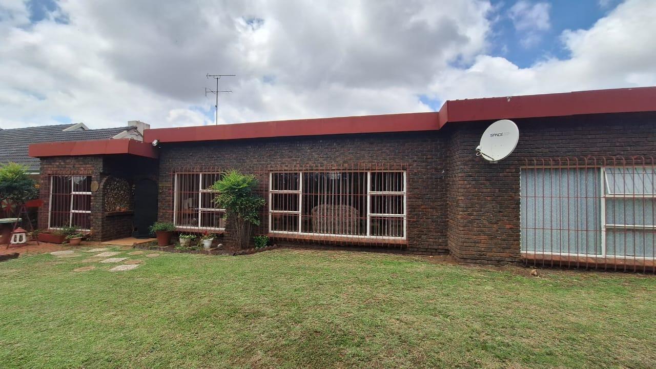 3 Bedroom House for sale in Delmas P24113767141