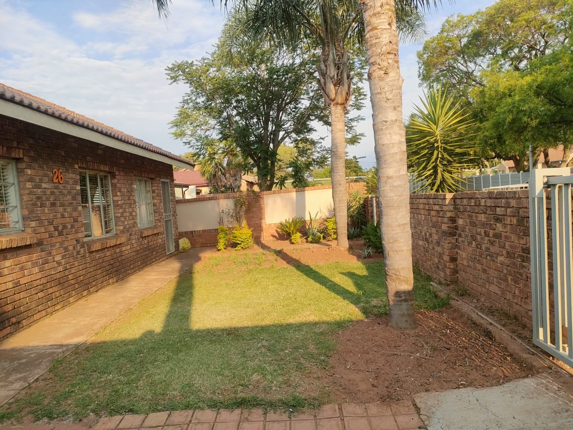 2 Bedroom House for sale in Rayton Railway Avenue 26 P24113768221