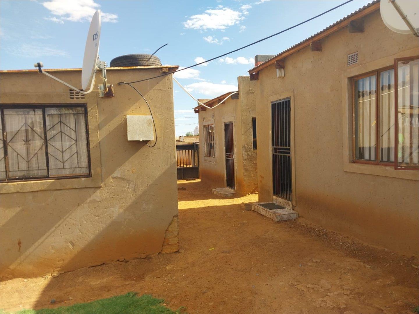 Lakeside, Evaton Property Property and houses for sale in Lakeside