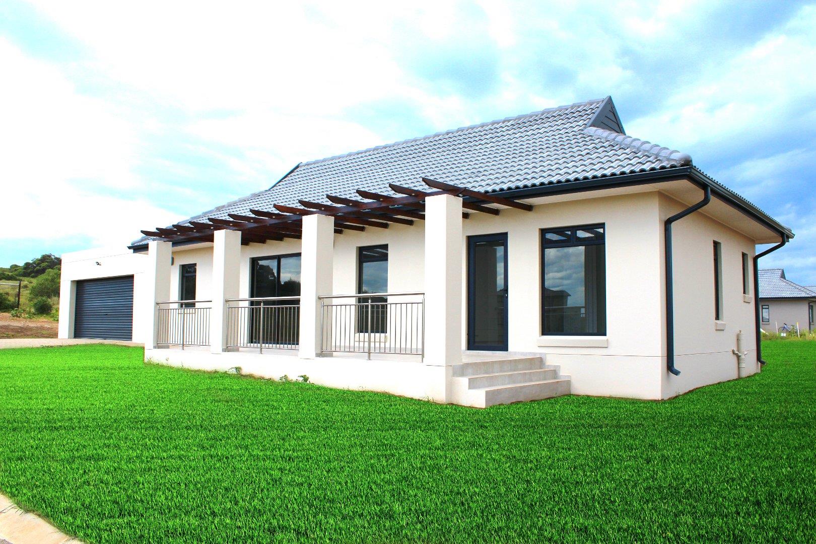 3 Bedroom House for sale in Kidds Beach Kidds Beach Main Road R72