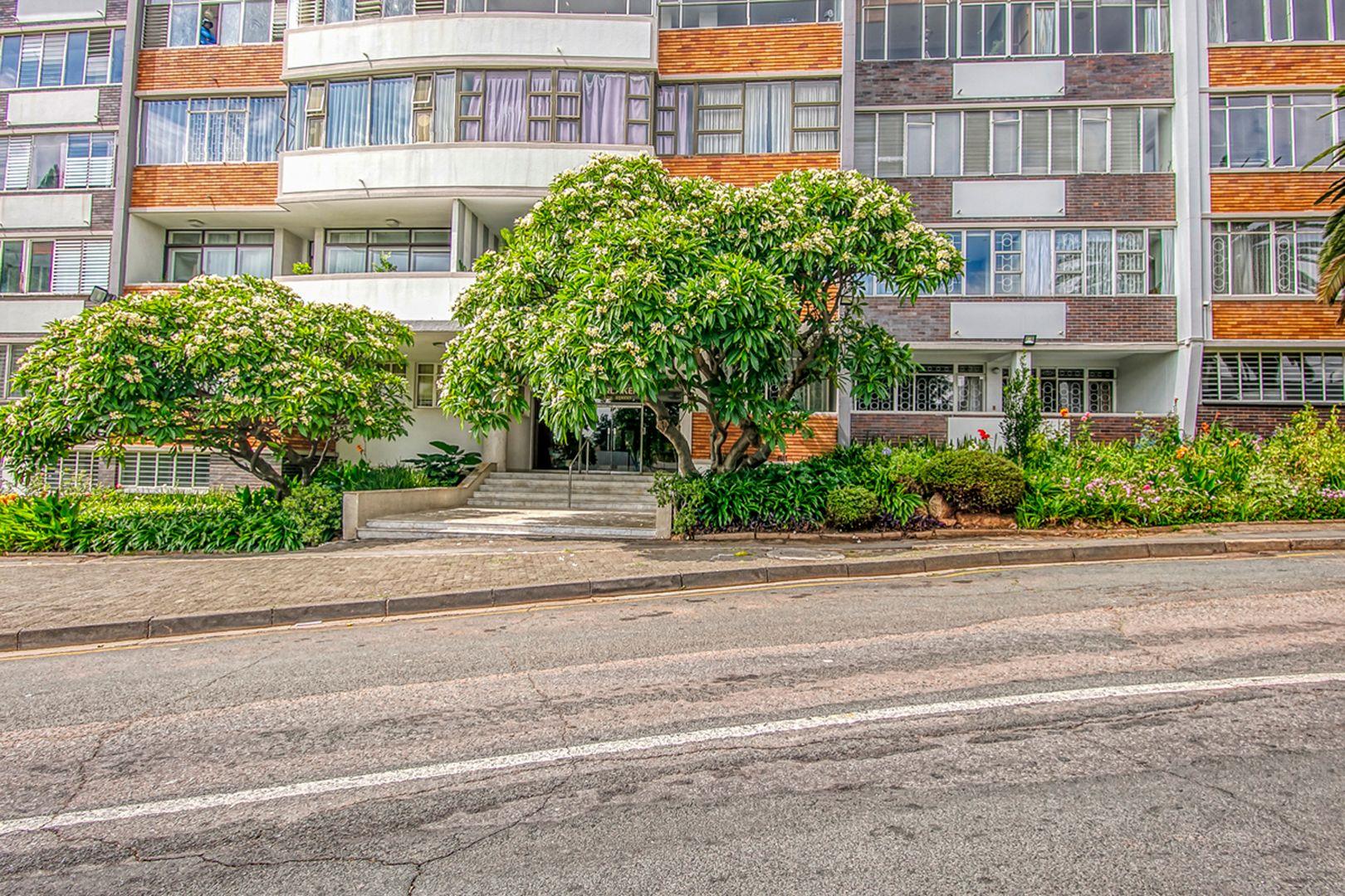 2 Bedroom Apartment / flat for sale in Killarney P24113771448