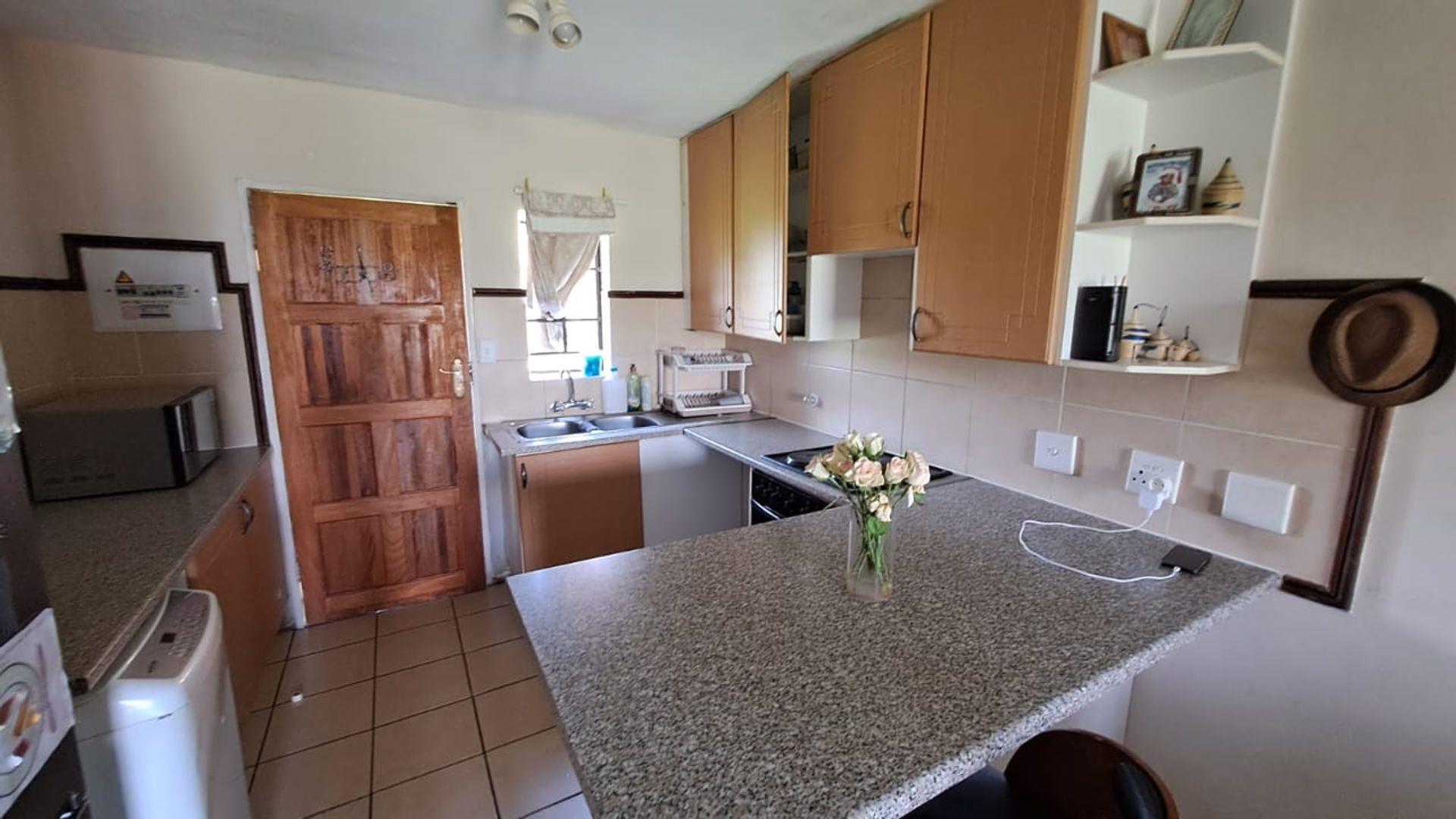 2 Bedroom Apartment / flat for sale in Sagewood P24113771655