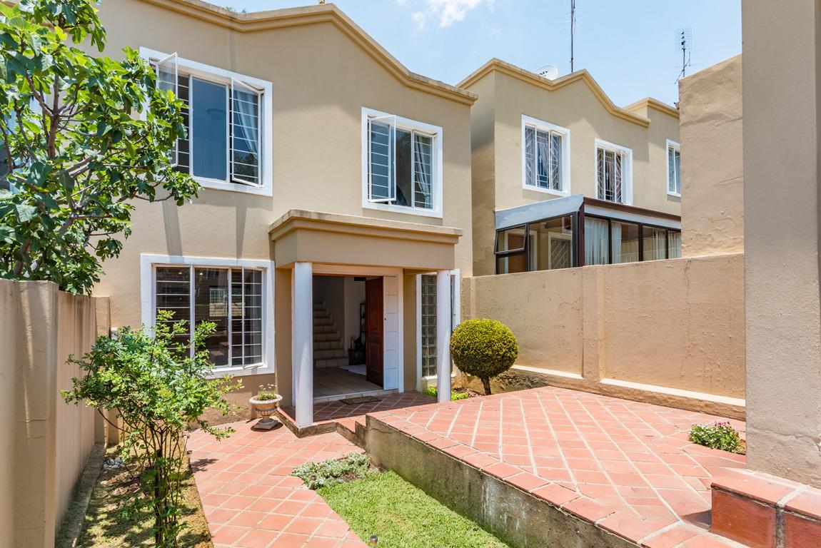 2 Bedroom Townhouse for sale in Melrose P24113774091