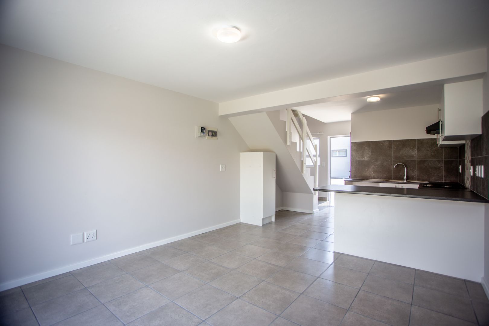 2 Bedroom Townhouse for sale in Stratford Green P24113775614