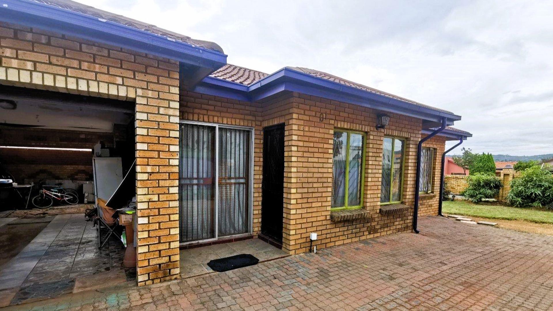 3 Bedroom House for sale in Danville P24113775712