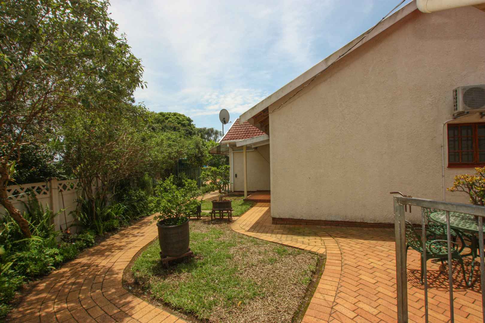 Apartments / flats to rent in Durban North Durban North Property