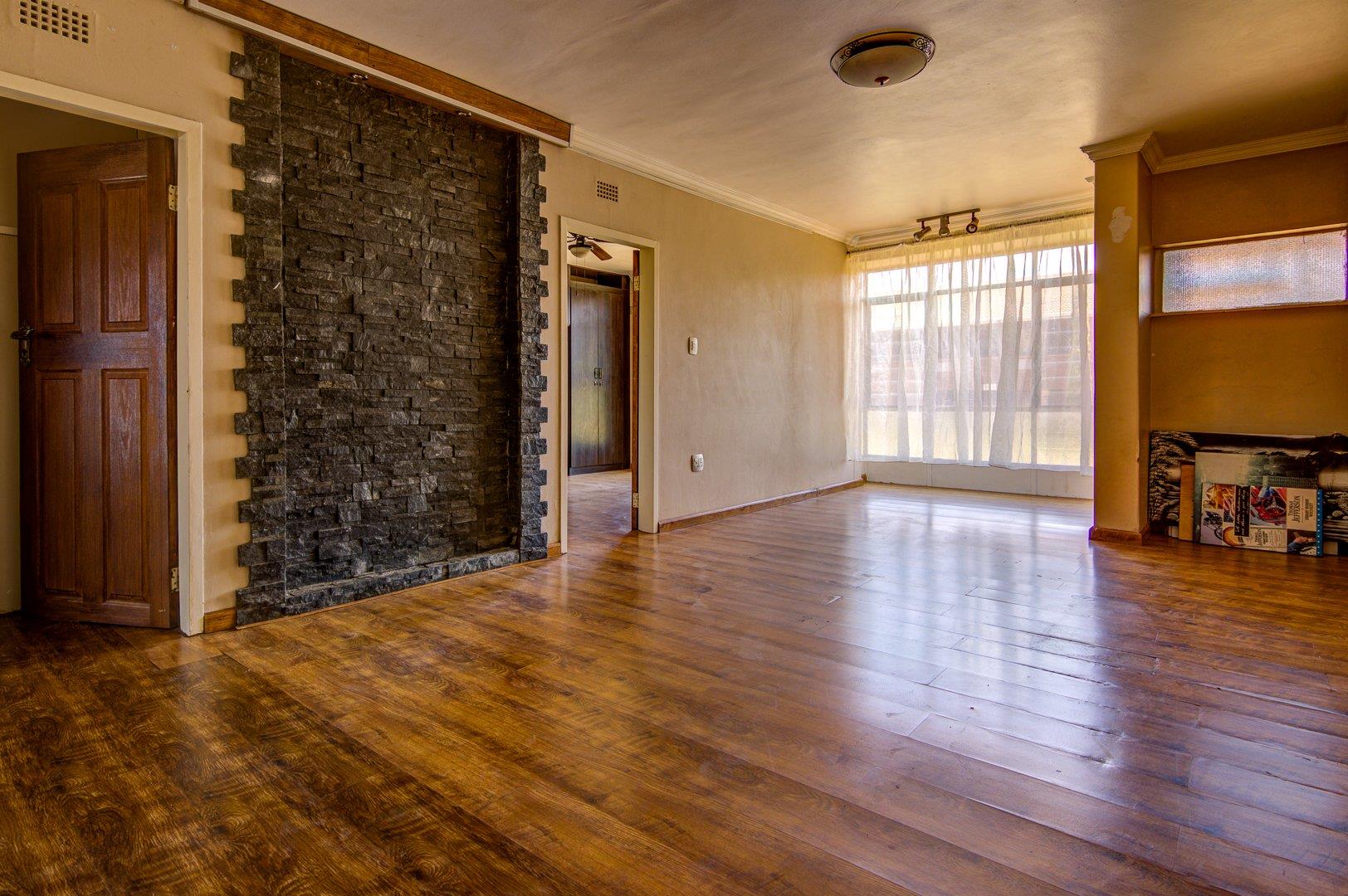 Apartments / flats for sale in Kempton Park Kempton Park Property