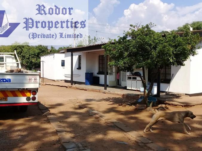 5 Bedroom House for Sale in Queens Park West