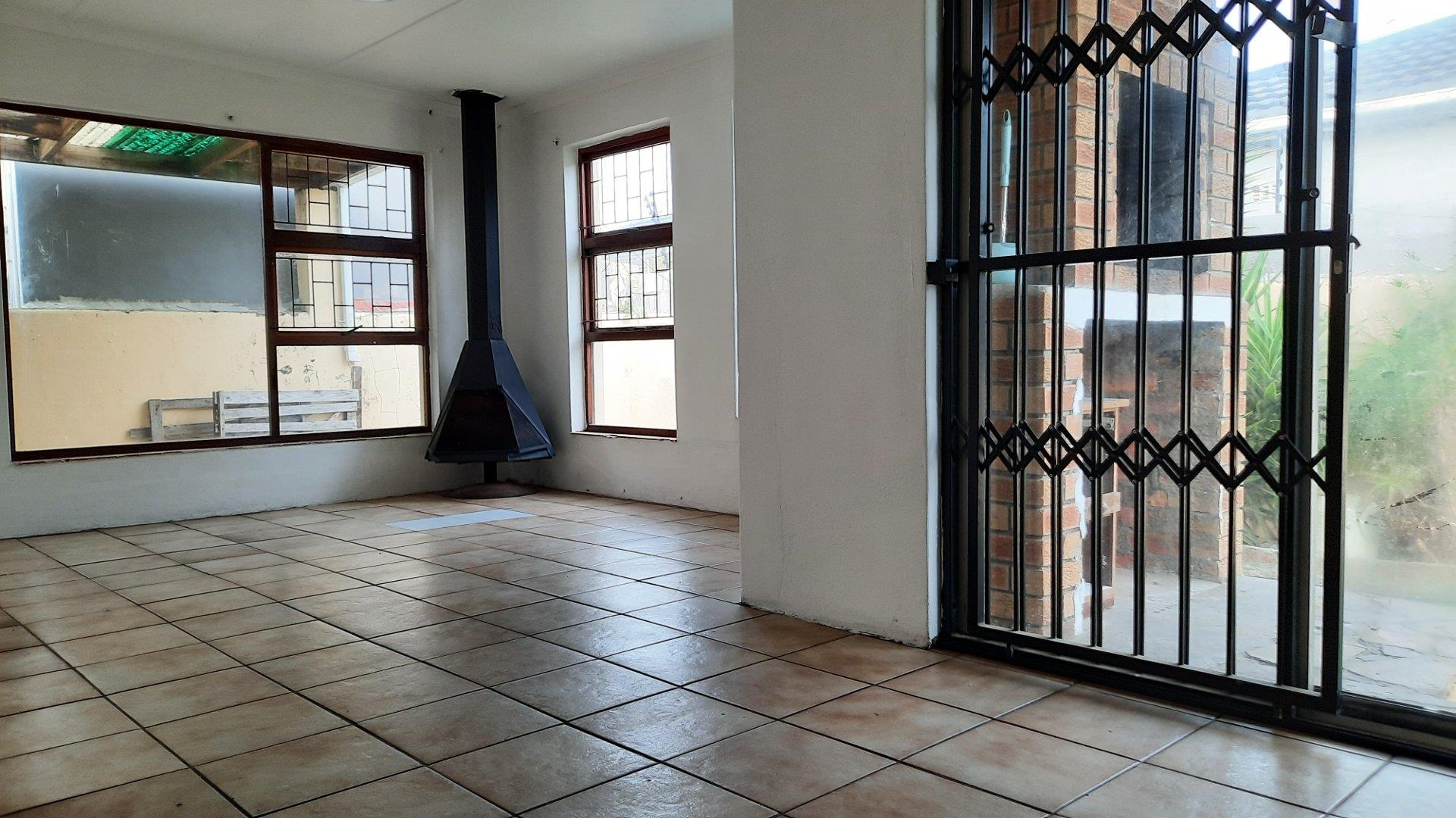 Brooklyn, Milnerton Property Houses for sale in Brooklyn, Milnerton