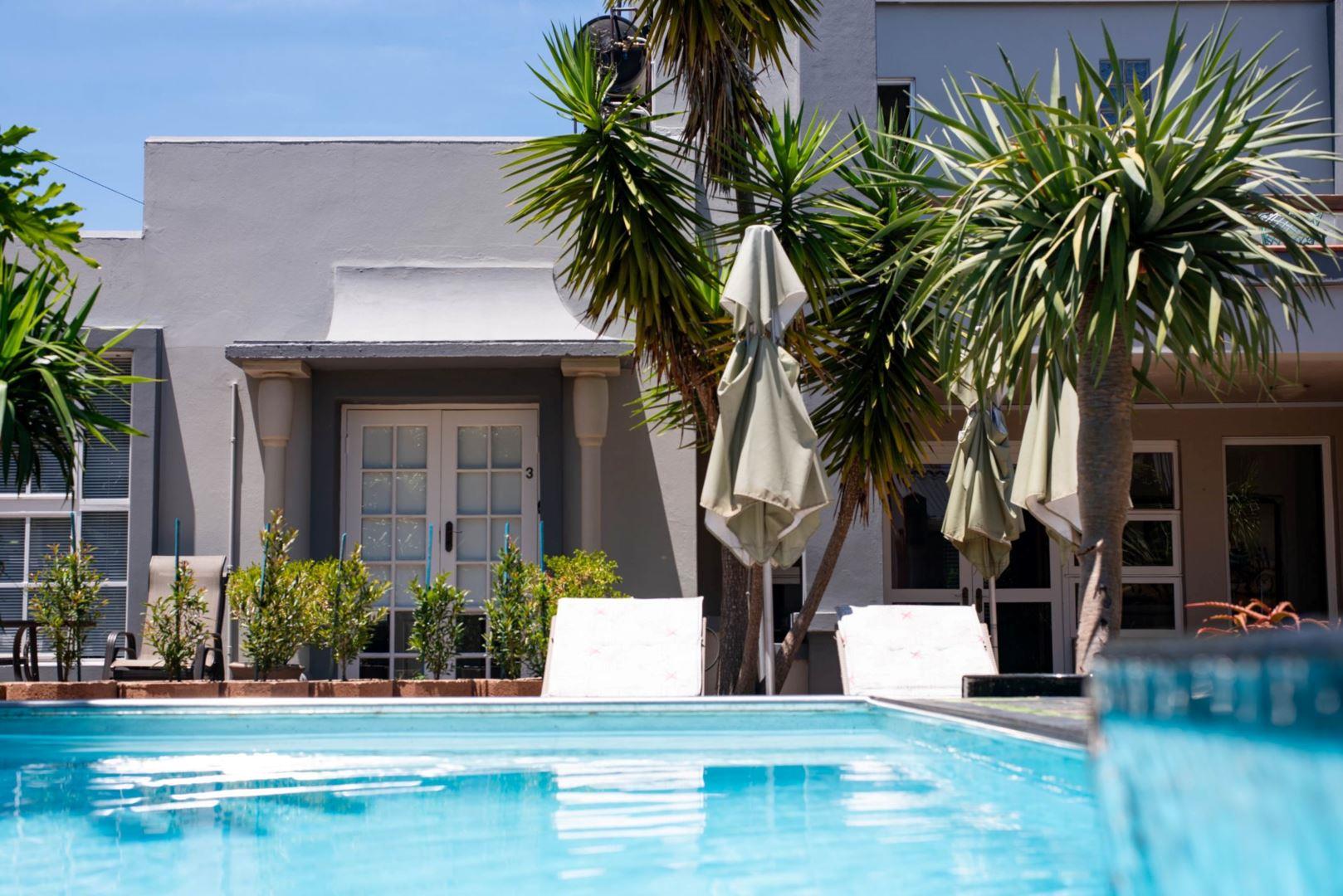 8 Bedroom House for sale in Knysna Central P24113780602