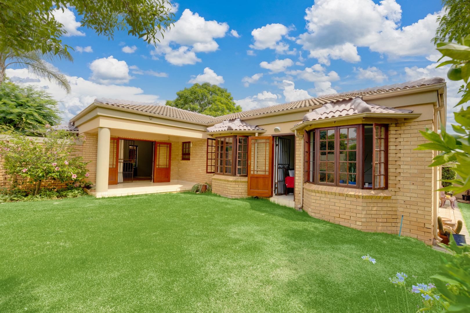 Douglasdale Property Property and houses for sale in Douglasdale