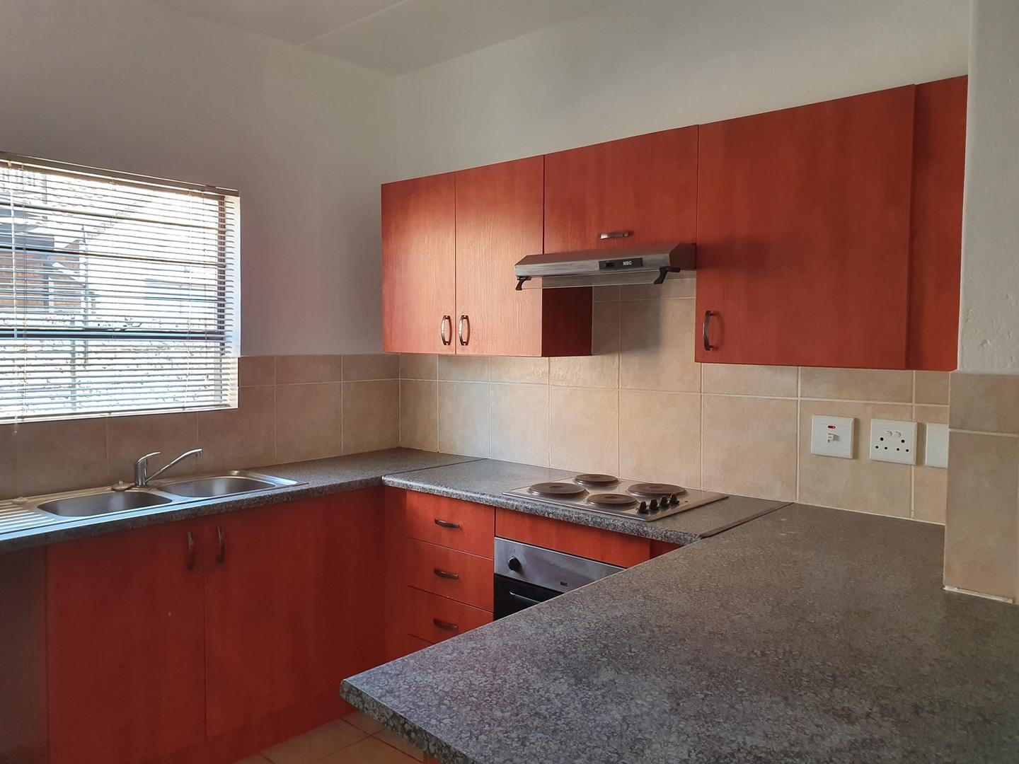 Bonaero Park Property Apartments / flats to rent in Bonaero Park