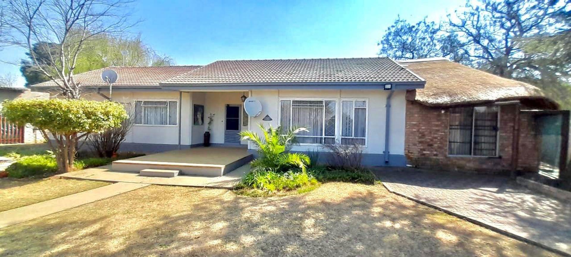 3 Bedroom House for sale in Grootvlei P24113233679