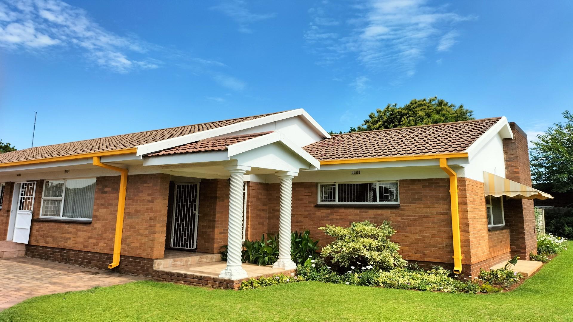 4 Bedroom House for sale in Vanderbijlpark SE 2 P24113783487