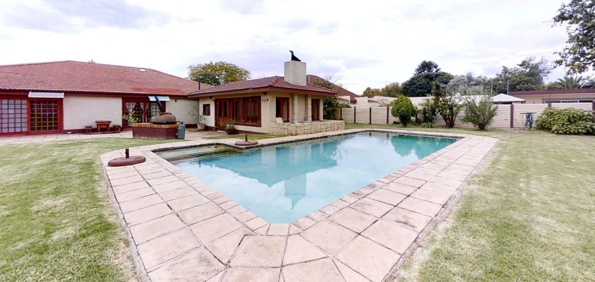 8 Bedroom House for sale in Lambton P24113783762