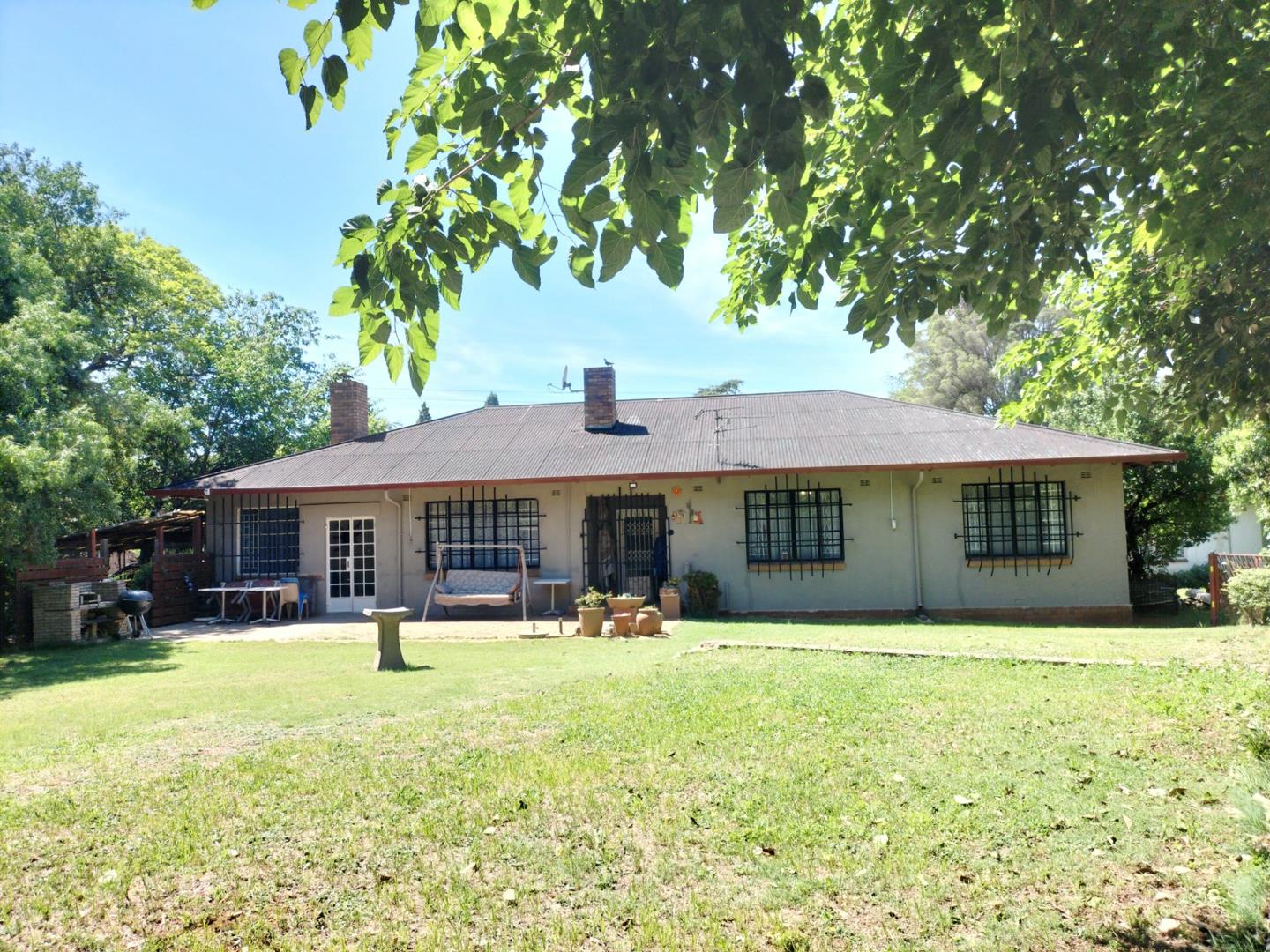 4 Bedroom House for sale in Simmerfield P24113783806