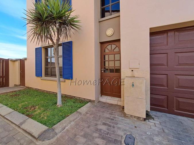 3 Bedroom Townhouse for Sale in Fairways