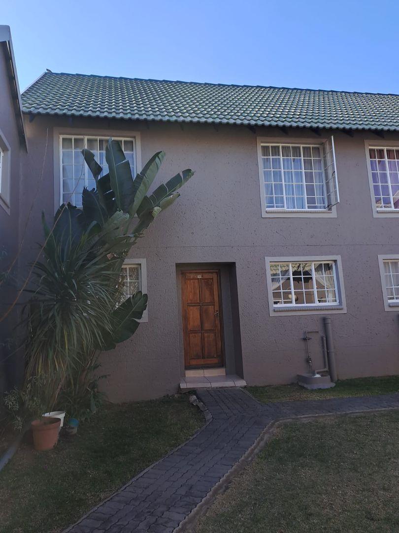 Bassonia Rock Property Property and houses for sale in Bassonia Rock