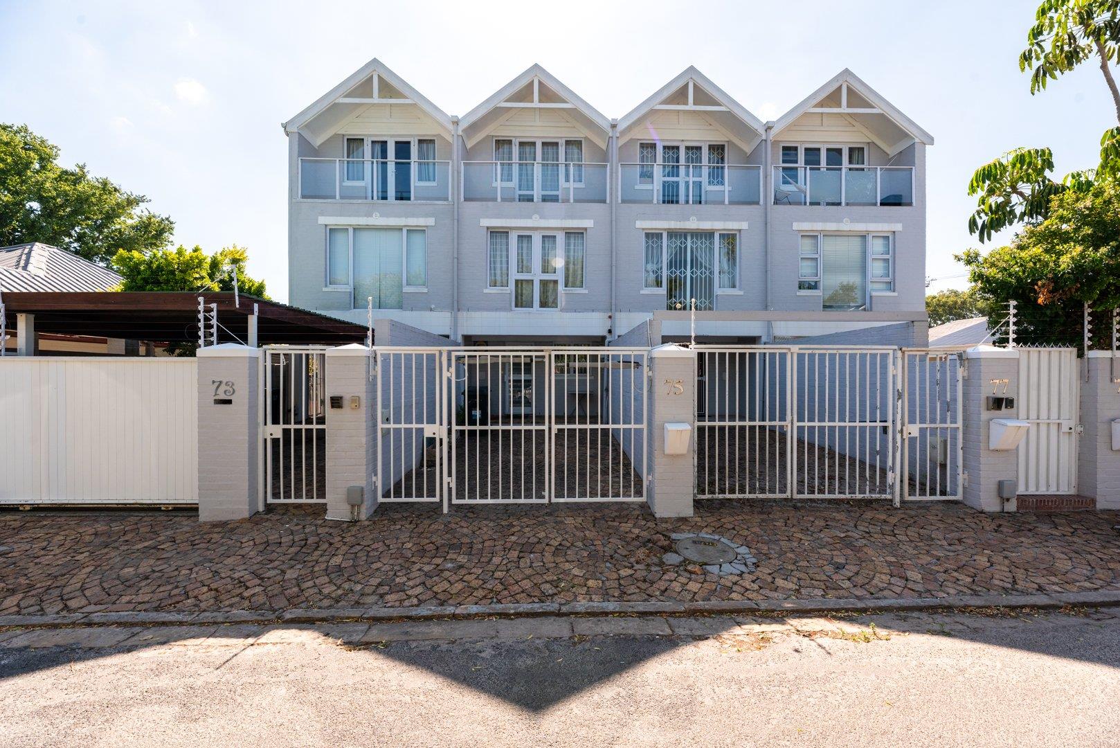 Claremont, Cape Town Property Townhouses for sale in Claremont, Cape