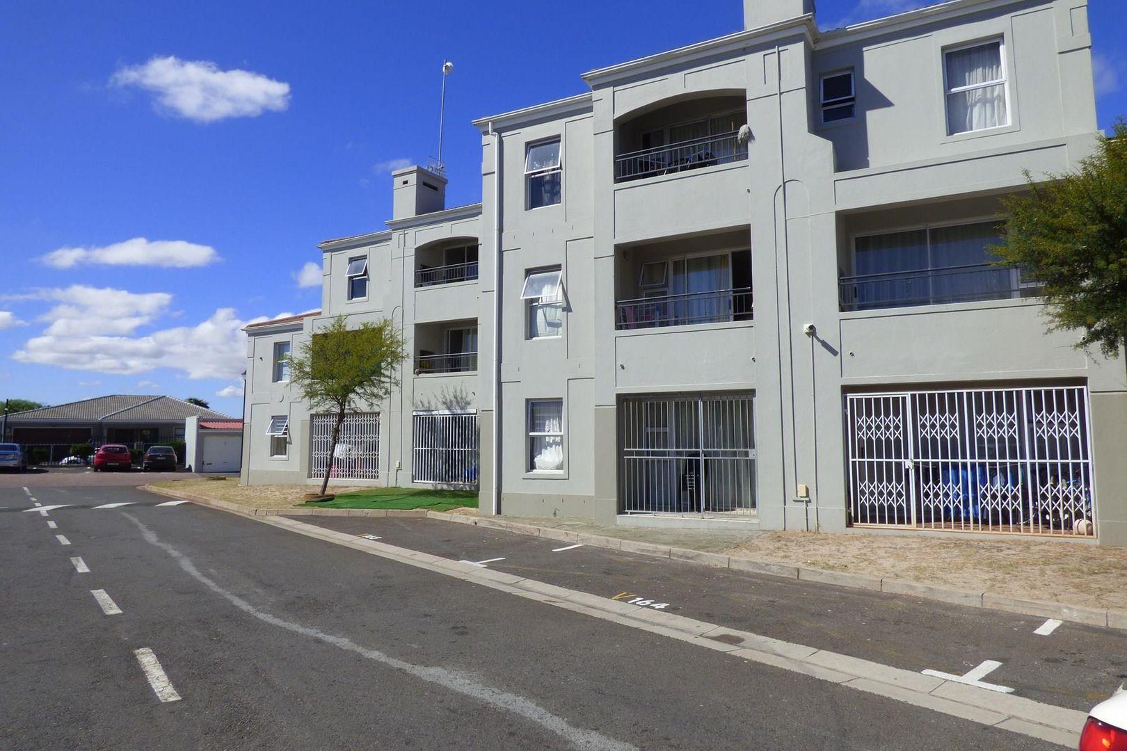 2 Bedroom Apartment / flat for sale in Parklands 1 Bella Verona, 10