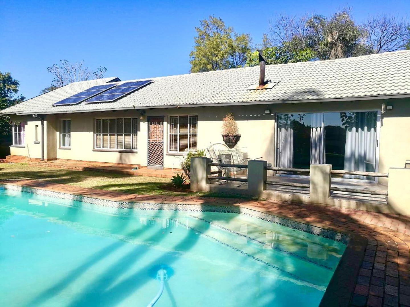 4 Bedroom House for sale in Heatherdale AH P24112927390