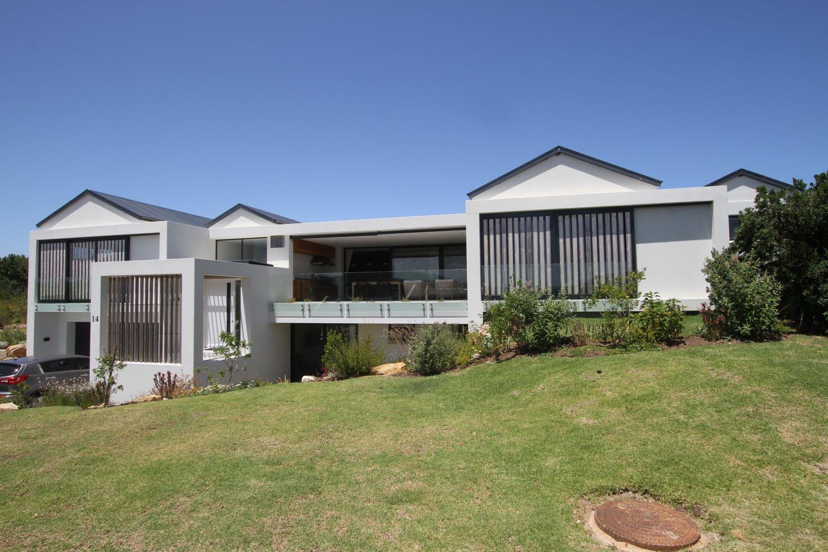 4 Bedroom House for sale in Brackenridge Estate P24113787335