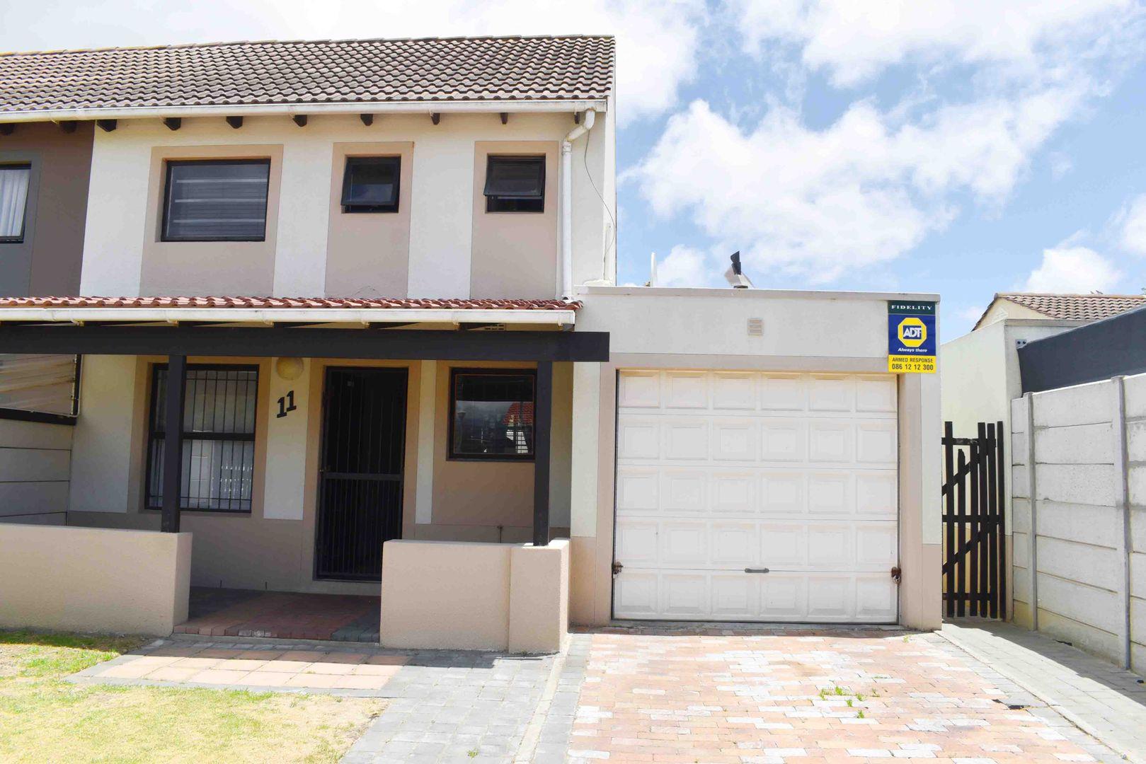 Townhouses for sale in Somerset West Somerset West Property