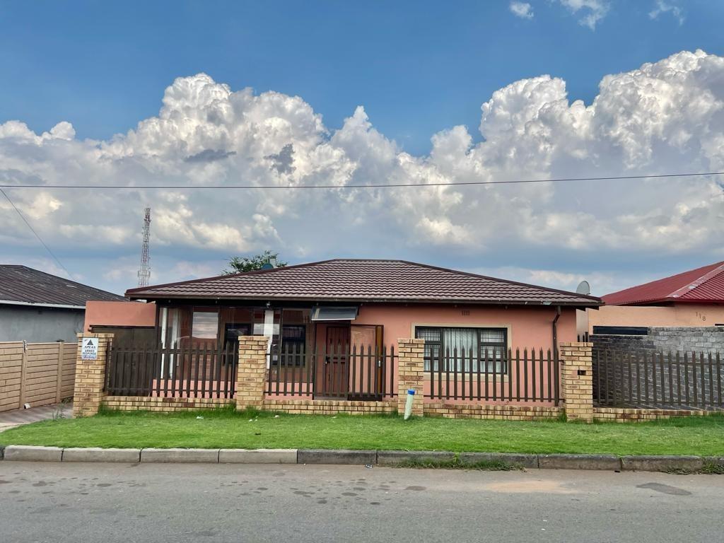 Newlands, Johannesburg Property Houses for sale in Newlands