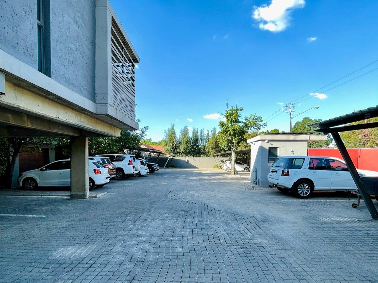 2 Bedroom Apartment / flat for sale in Menlo Park P24113799673