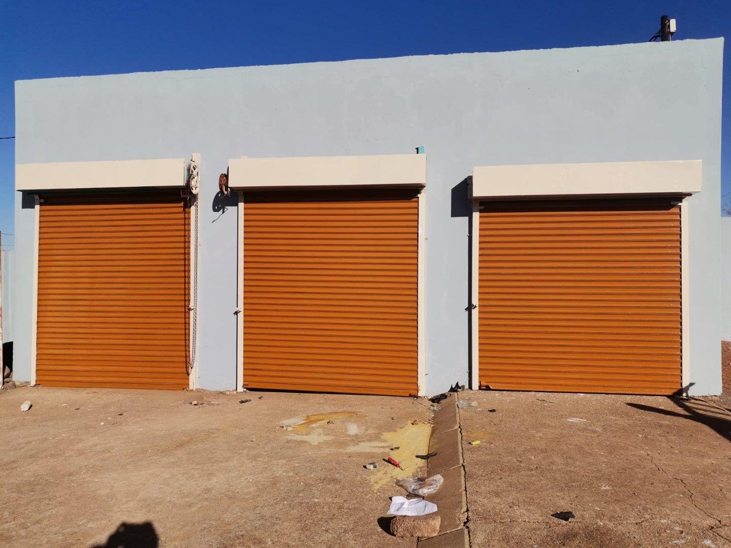 Commercial property for sale in Lakeside P24113801041