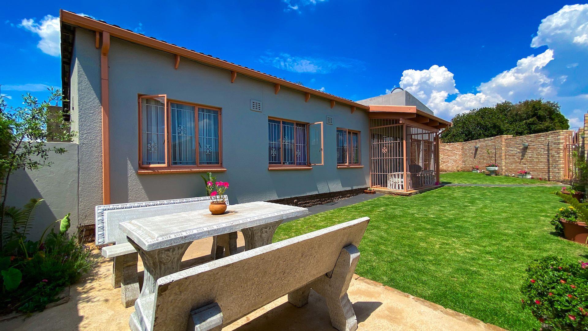 Riverlea, Johannesburg Property Houses for sale in Riverlea