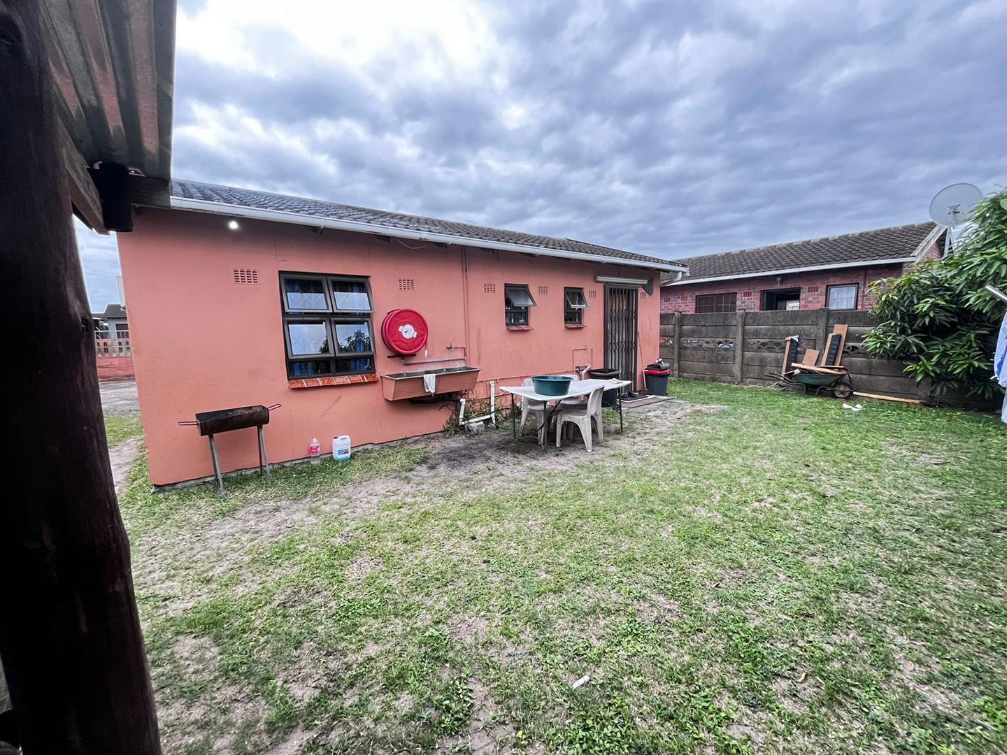 3 Bedroom House for sale in Aquadene P24113868184